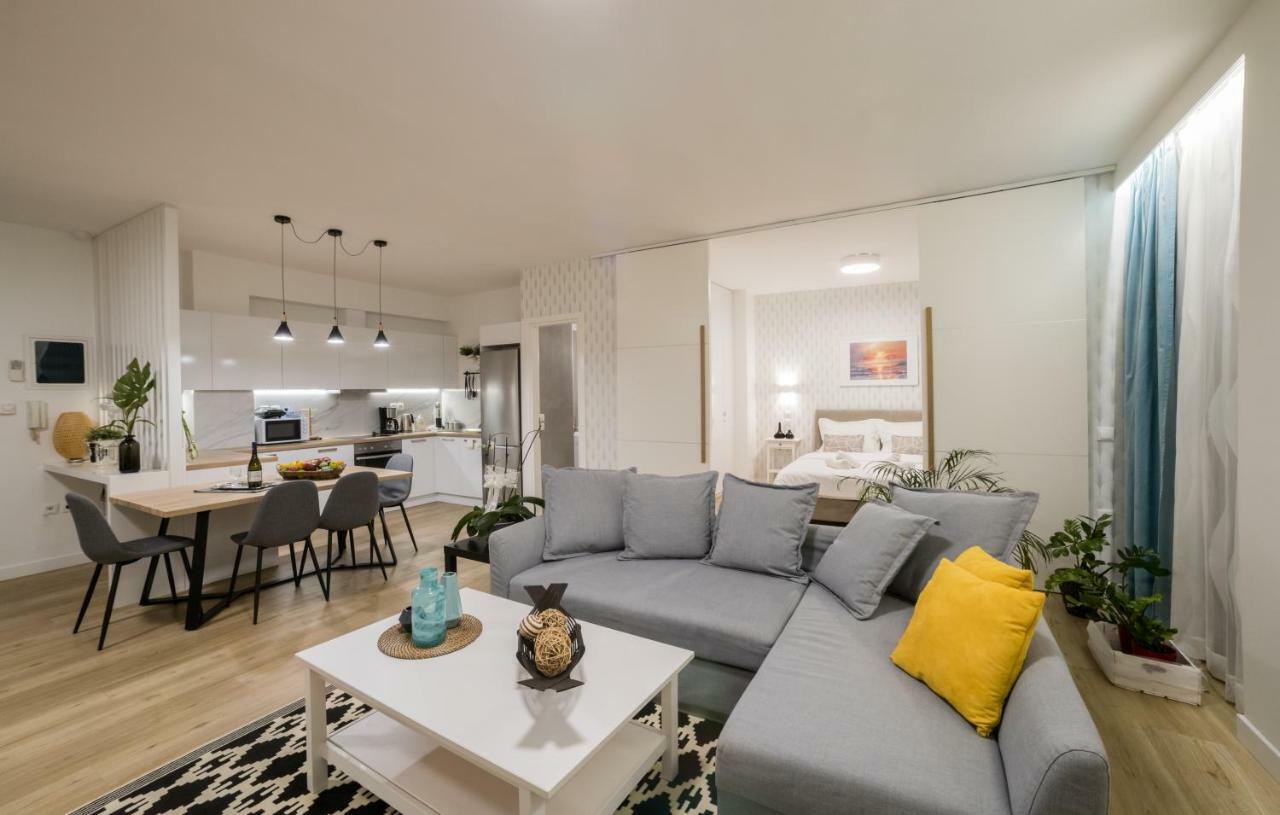 Vida Residential Apartments นาฟปลิโอ ภายนอก รูปภาพ